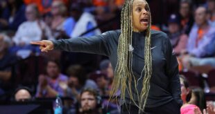 Chicago Sky fire coach Teresa Weatherspoon after 1 season