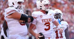 AP Top 25: Texas keeps No. 1 ranking ahead of Georgia visit; Oregon moves up to No. 2