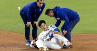 Shohei Ohtani to play in Game 3 of World Series after shoulder injury